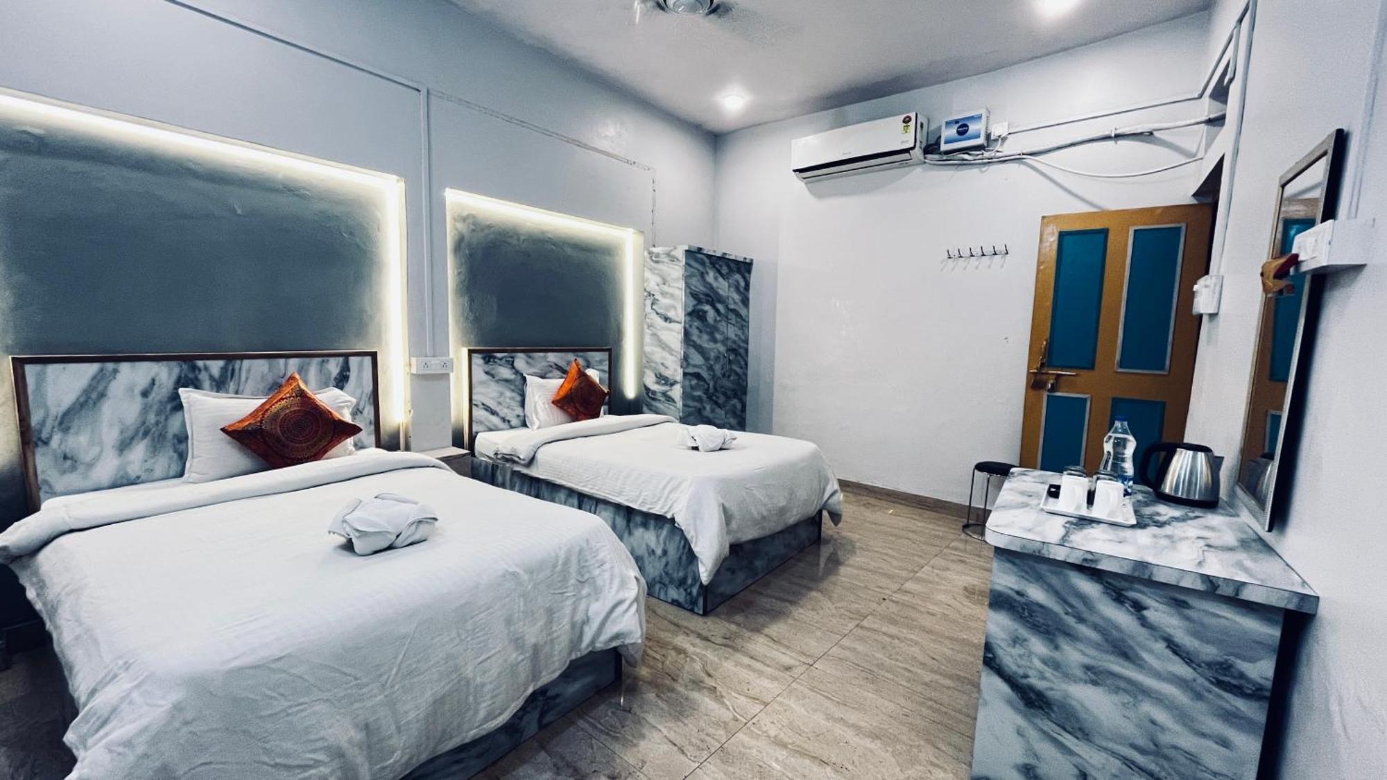 Vibe N Joy Otel Varanasi Dış mekan fotoğraf